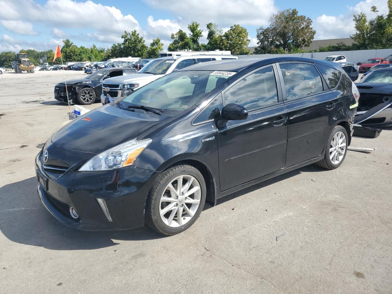TOYOTA PRIUS V
