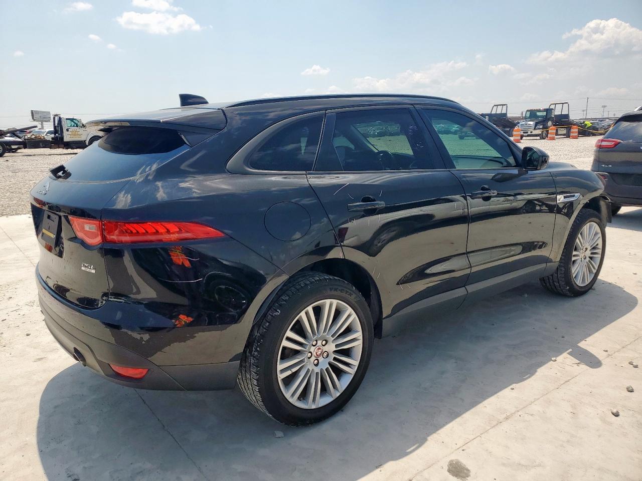 JAGUAR F-PACE PREMIUM