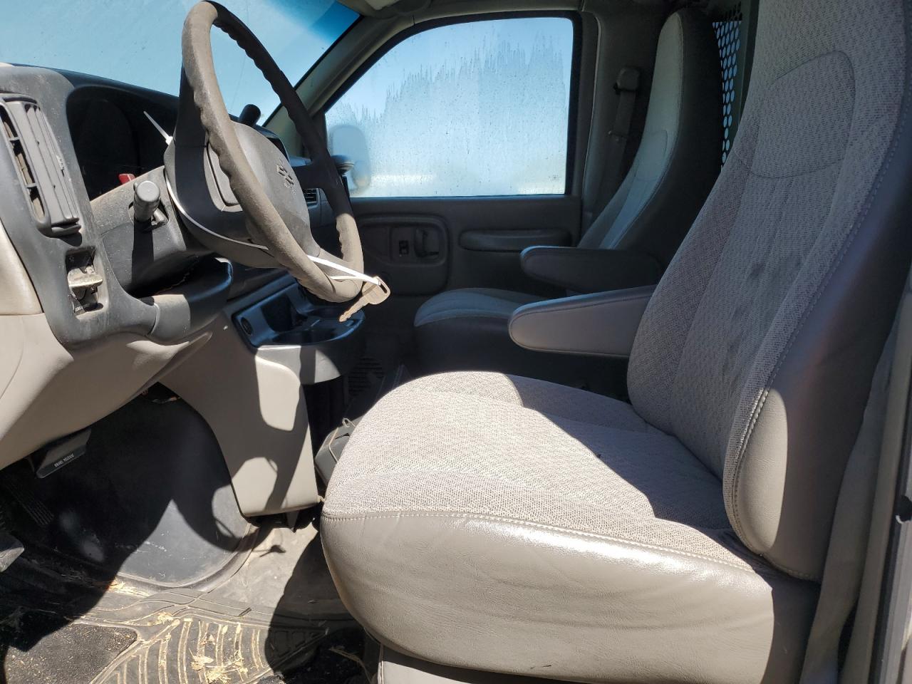 Lot #3259454131 2000 CHEVROLET EXPRESS G3