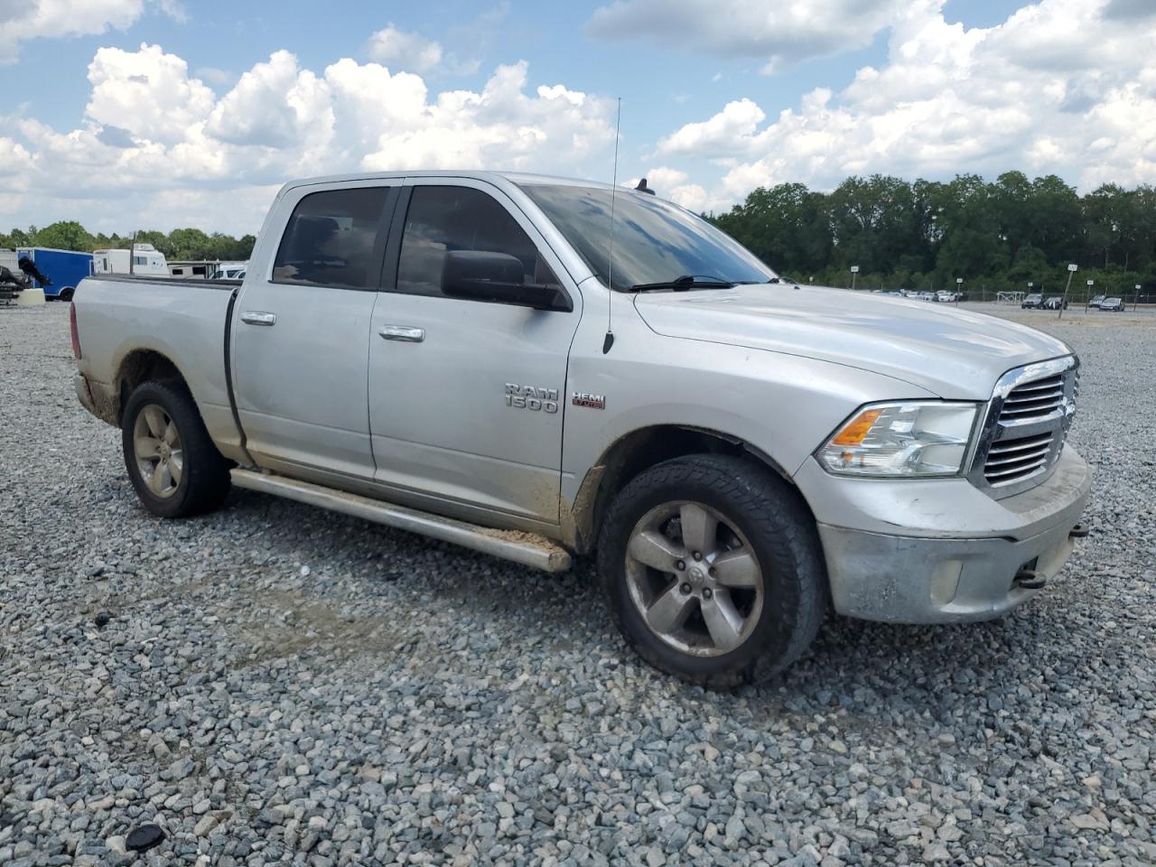 RAM 1500 SLT