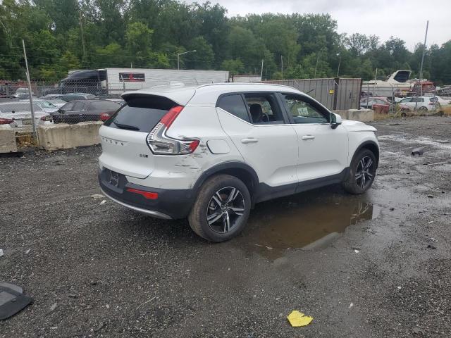 2025 VOLVO XC40 CORE YV4L12UJ2S2575195
