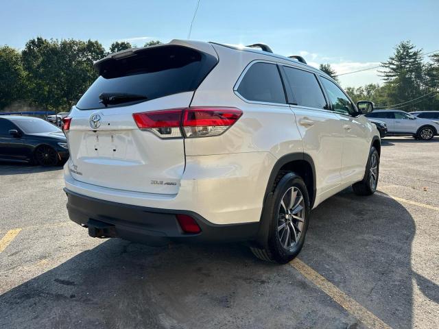 TOYOTA HIGHLANDER 2018 white  gas 5TDJZRFH0JS914081 photo #4