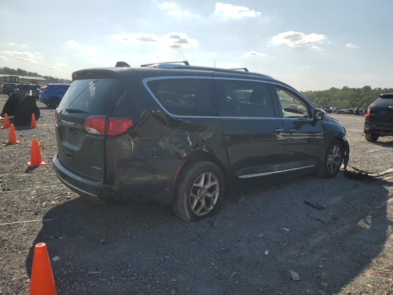 CHRYSLER PACIFICA LIMITED