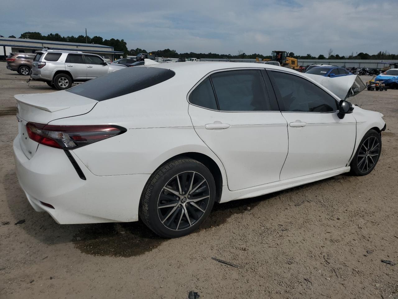 TOYOTA CAMRY SE NIGHT SHADE