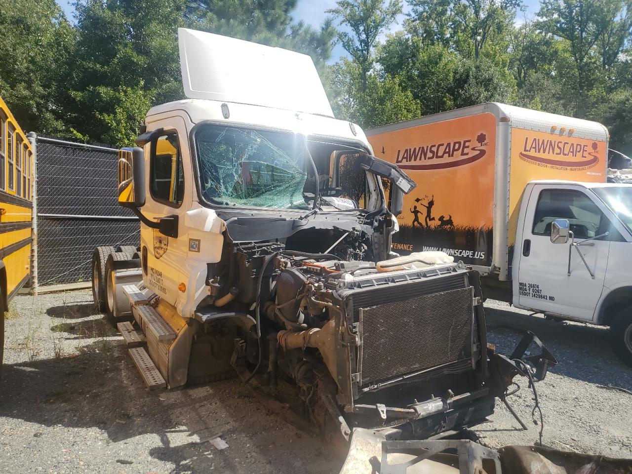 Lot #3248616286 2017 FREIGHTLINER CASCADIA 1