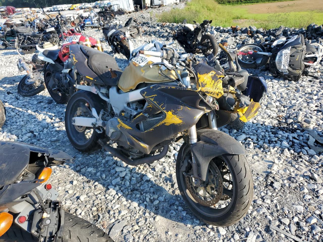 Lot #3248553565 2000 HONDA VTR1000 F