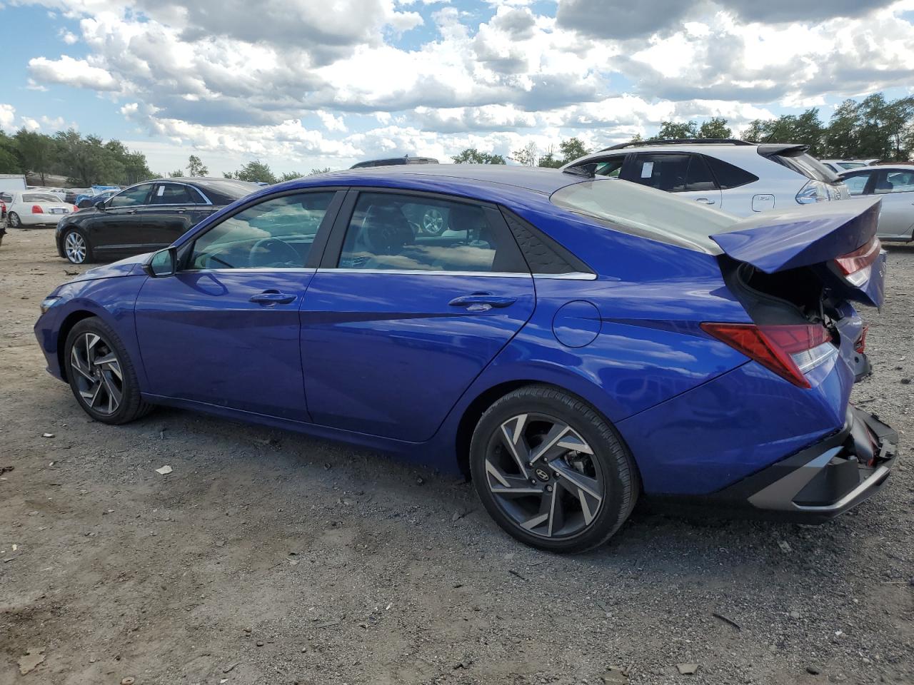 HYUNDAI ELANTRA LIMITED