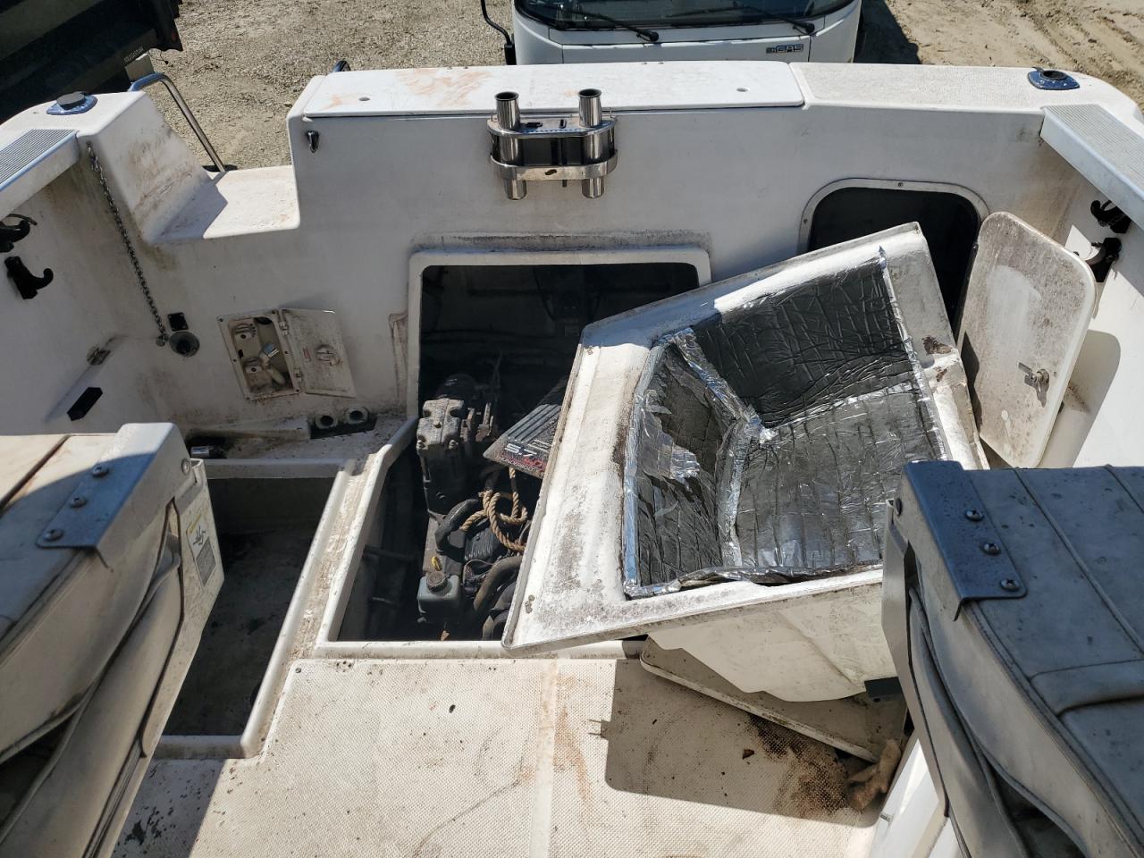 Lot #3234350042 2000 BAYLINER BOAT