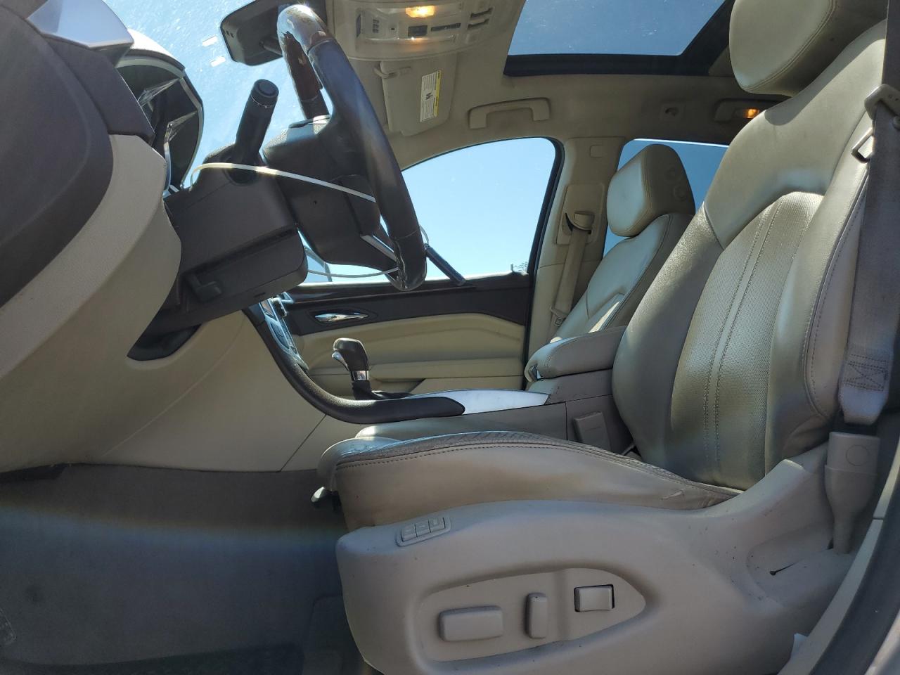 CADILLAC SRX LUXURY COLLECTION