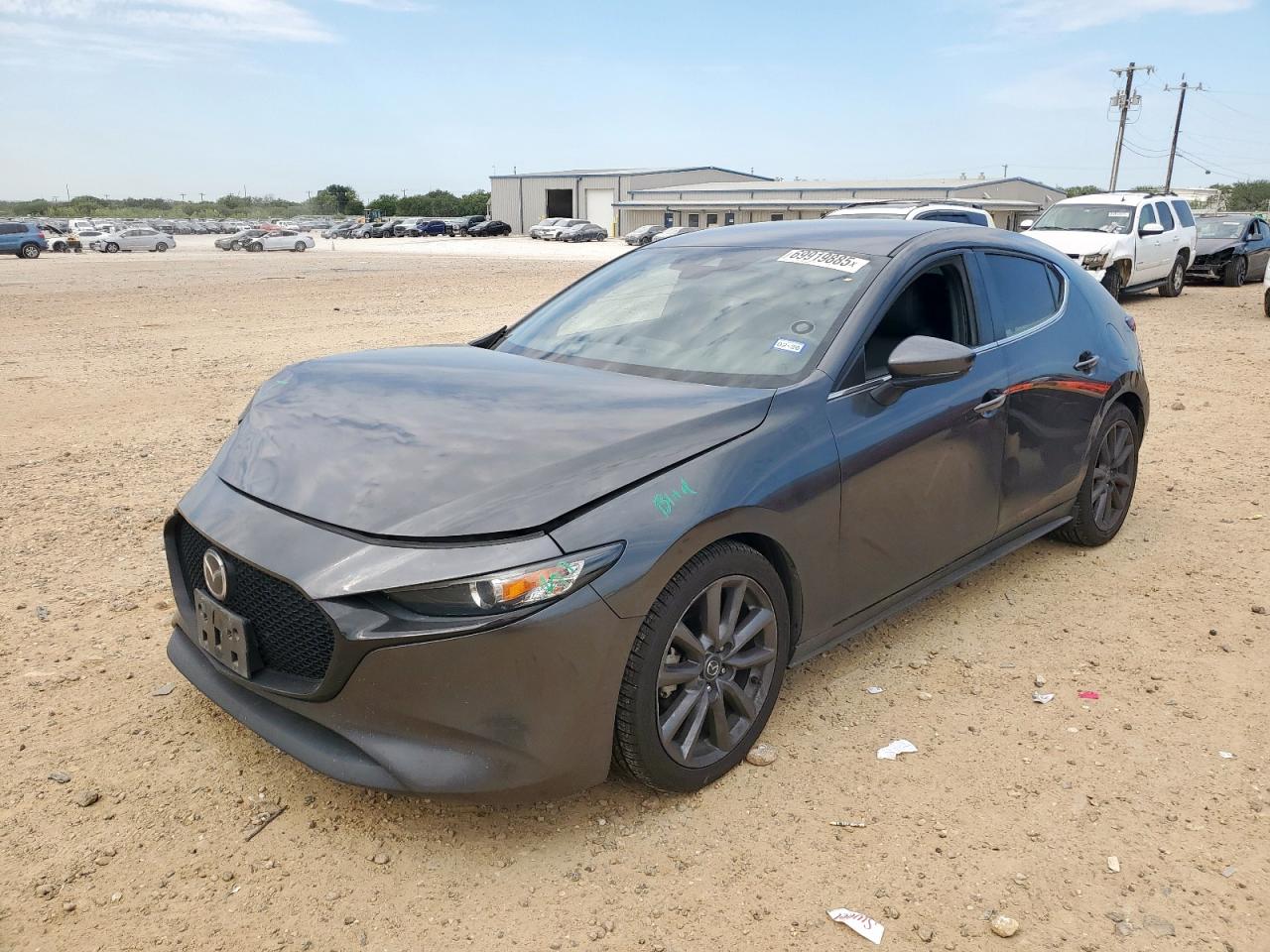 MAZDA 3