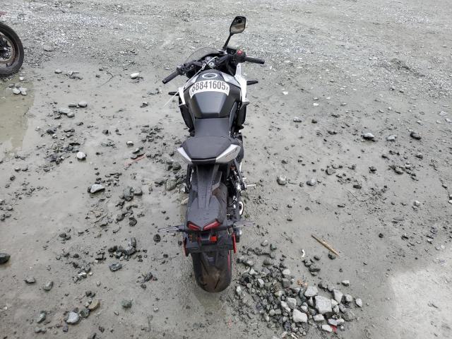 2024 SUZUKI GSX800 F JS1EM13B5R7102311