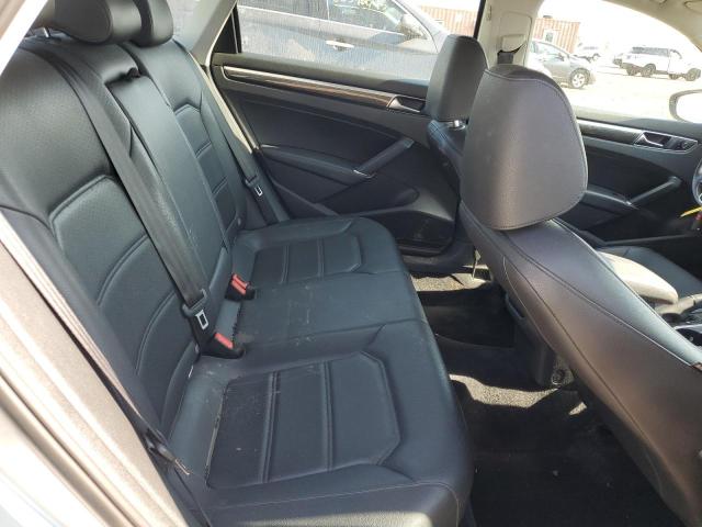 2017 VOLKSWAGEN PASSAT SE 1VWBT7A33HC041697