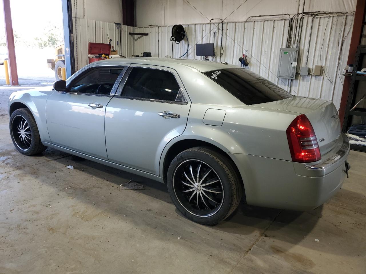 Lot #3211811400 2006 CHRYSLER 300C