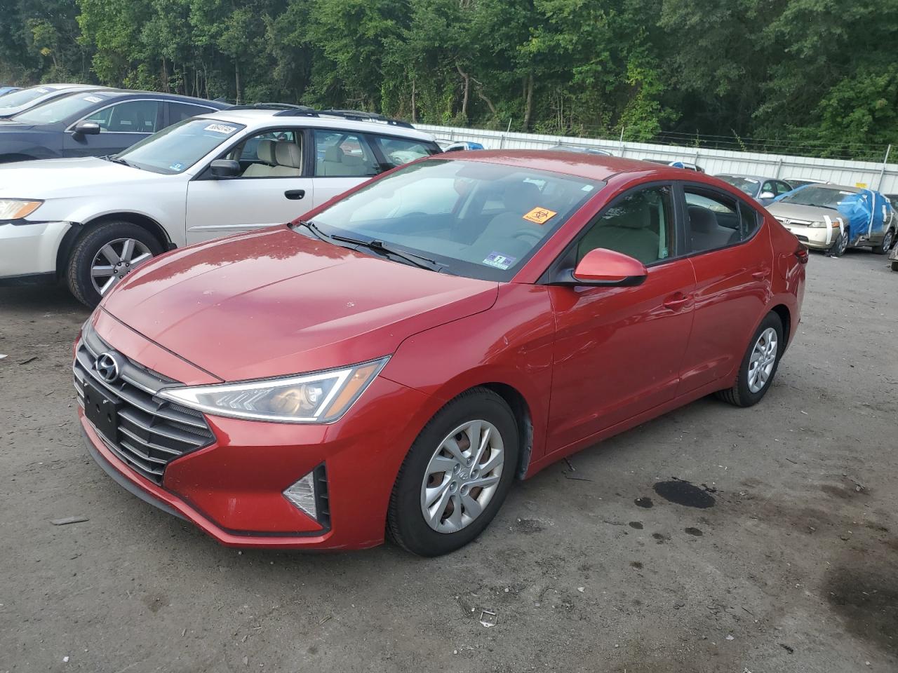 HYUNDAI ELANTRA SE