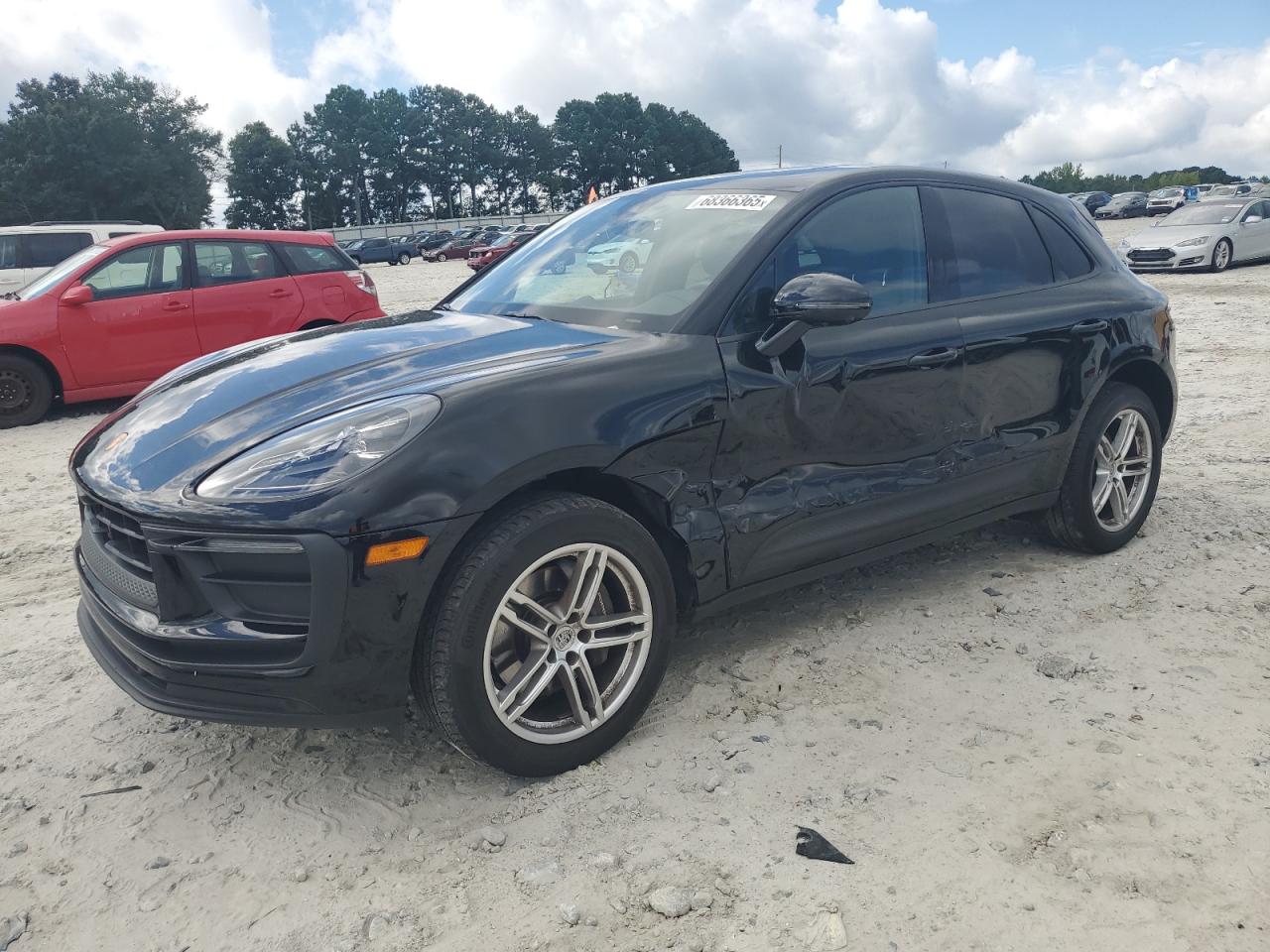 PORSCHE MACAN
