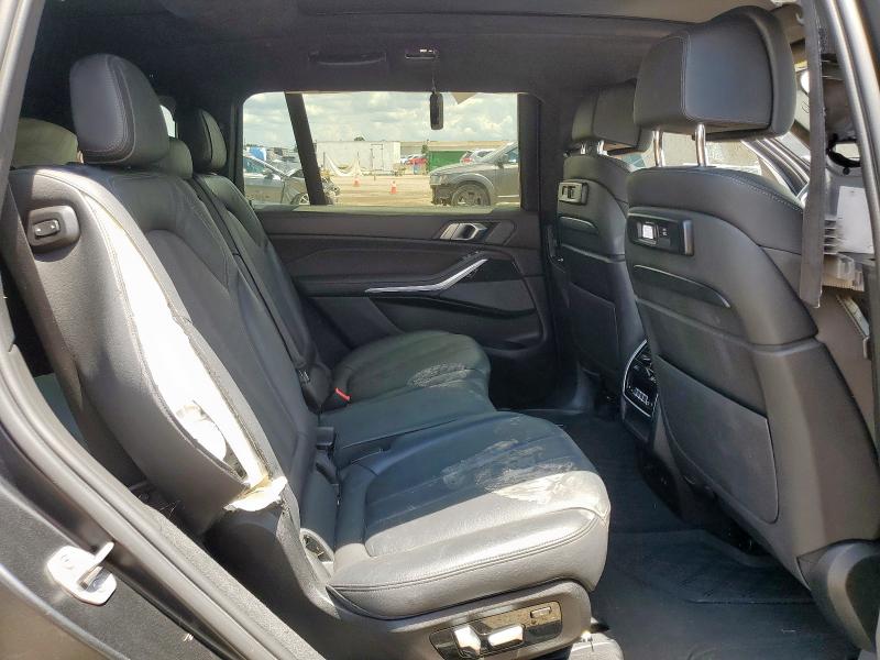 2021 BMW X7 XDRIVE4 5UXCW2C04M9H15482