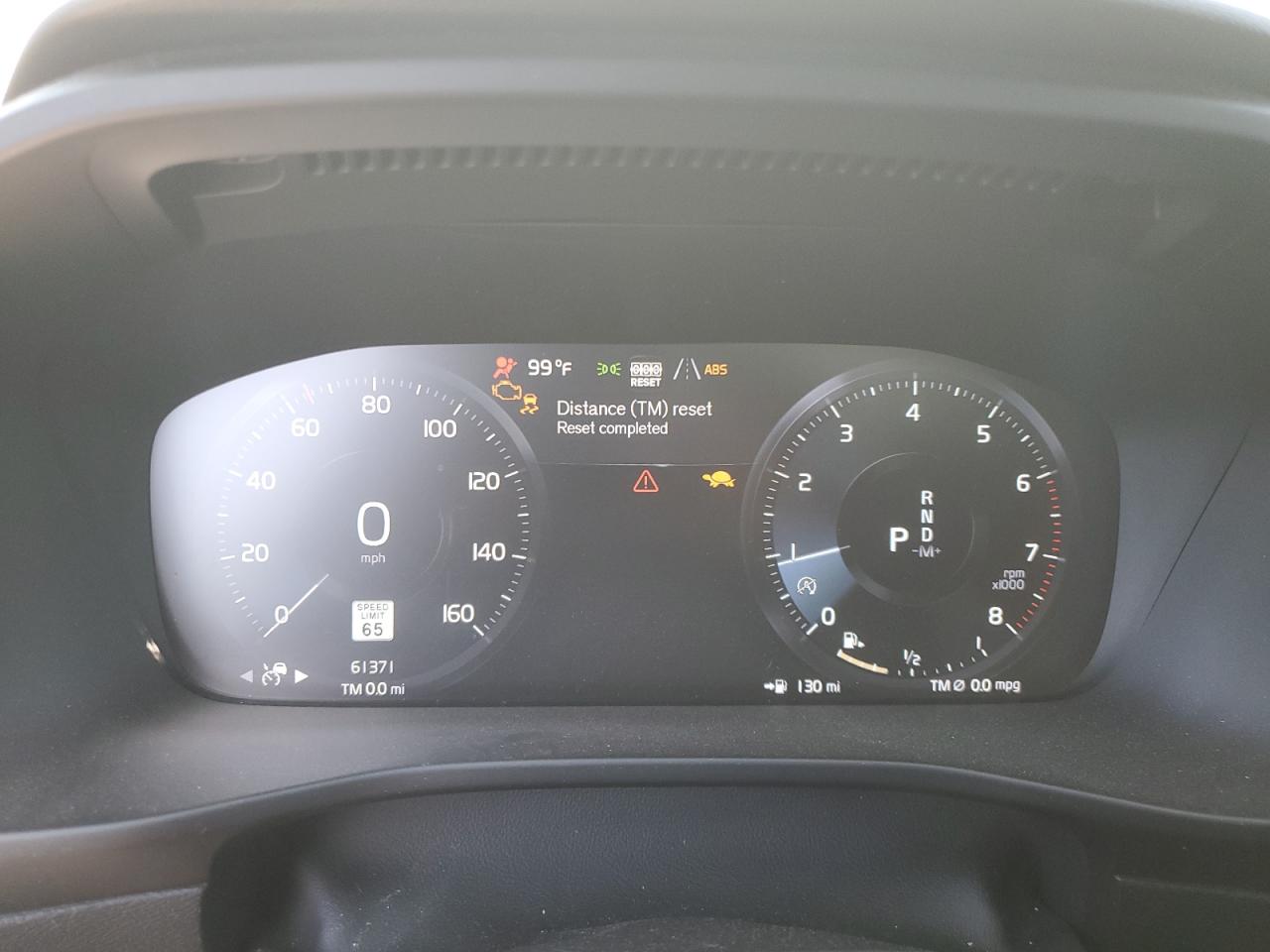 VOLVO XC40 T5 MOMENTUM