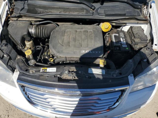 2015 CHRYSLER TOWN & COU - 2C4RC1BG0FR726020