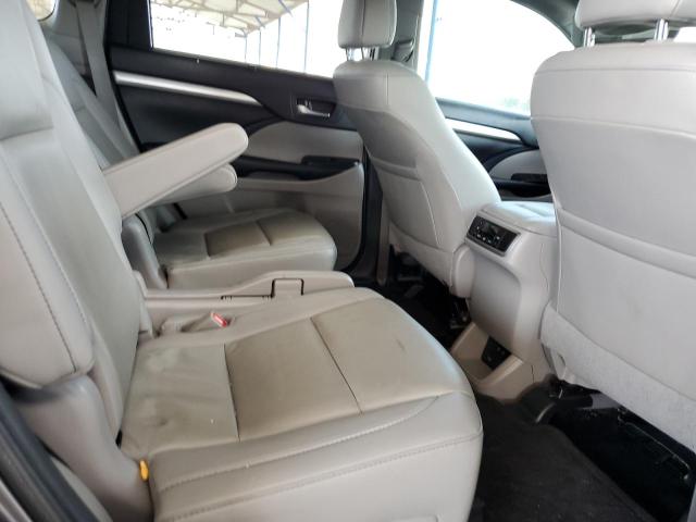 2019 TOYOTA HIGHLANDER 5TDKZRFH2KS562658