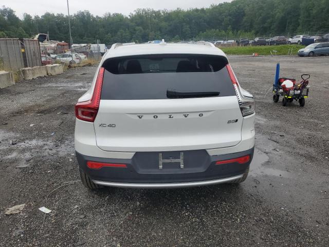 2025 VOLVO XC40 CORE YV4L12UJ2S2575195