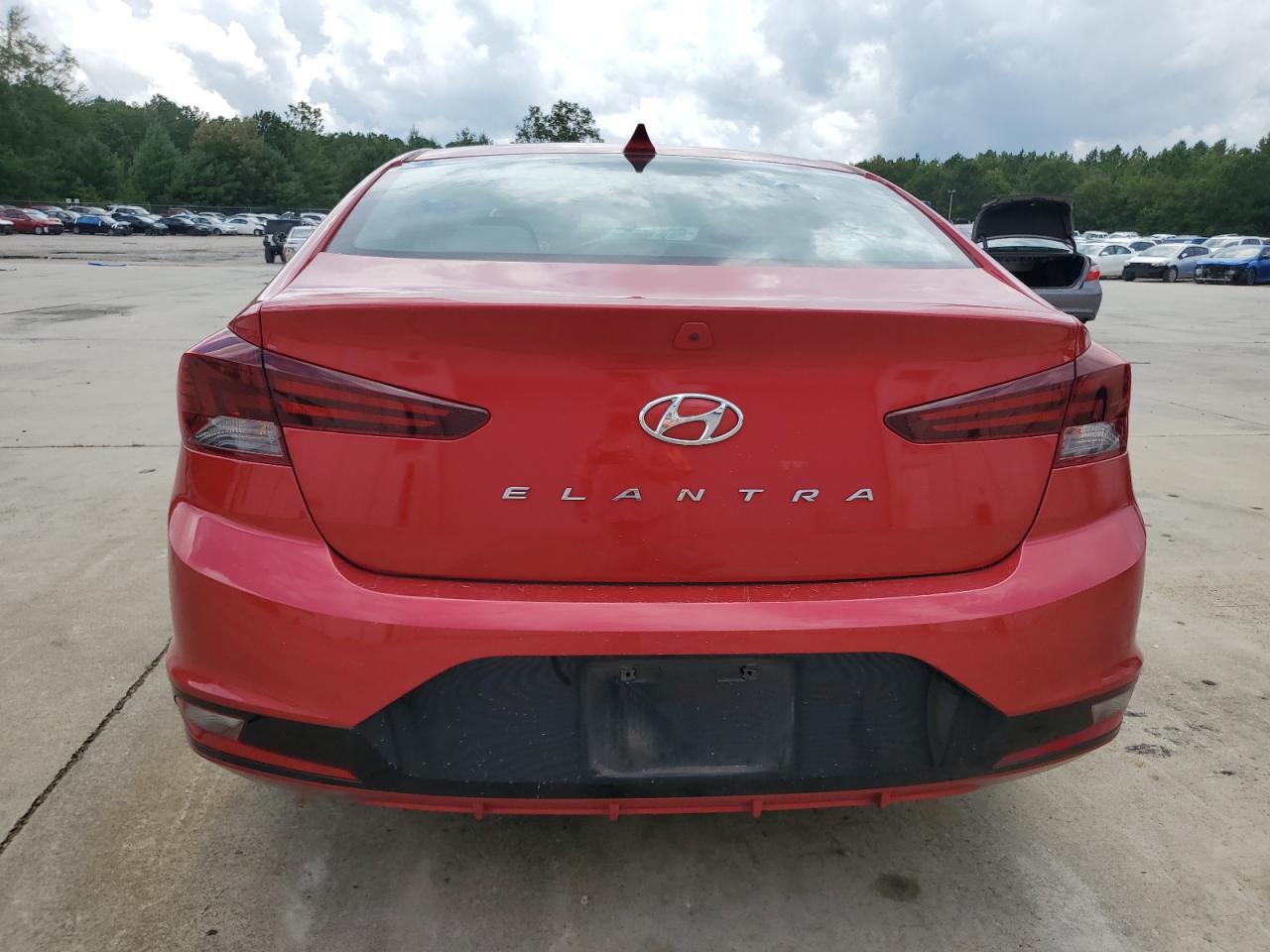 HYUNDAI ELANTRA SEL