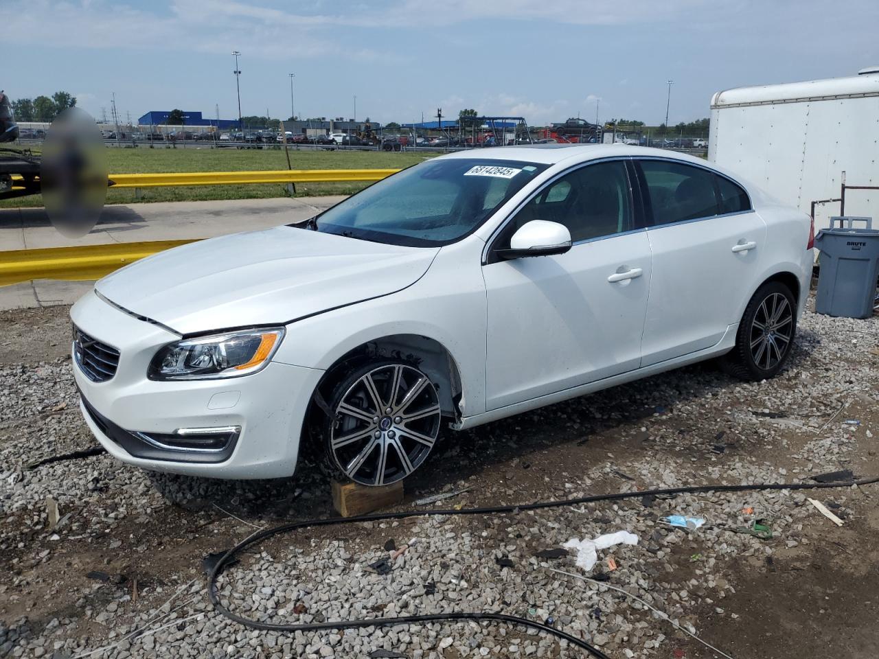 VOLVO S60 PLATINUM