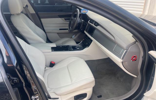 2017 JAGUAR XF PREMIUM SAJBD4BV7HCY29334