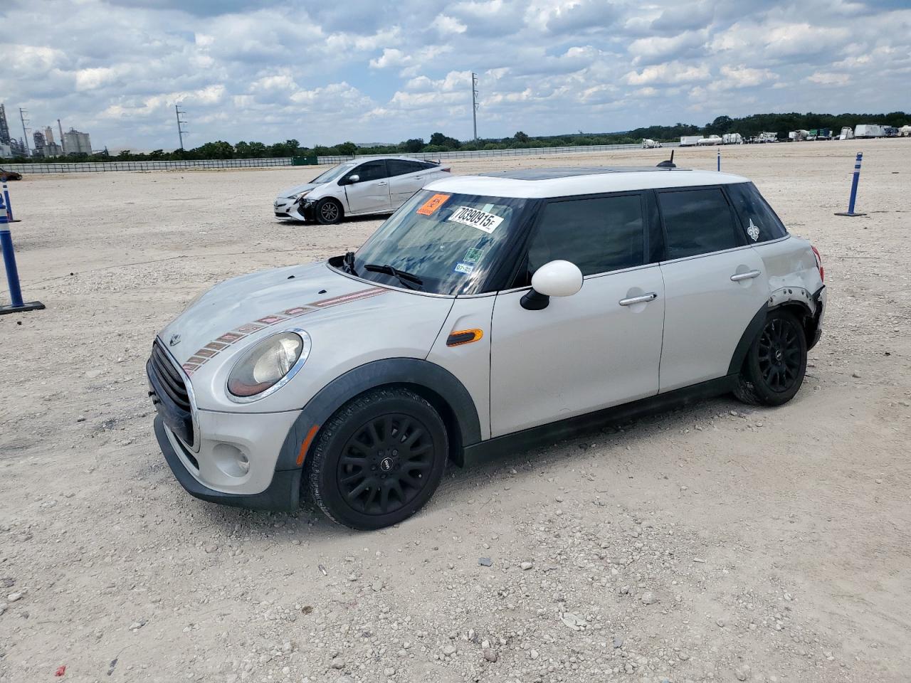 Vehicle photo