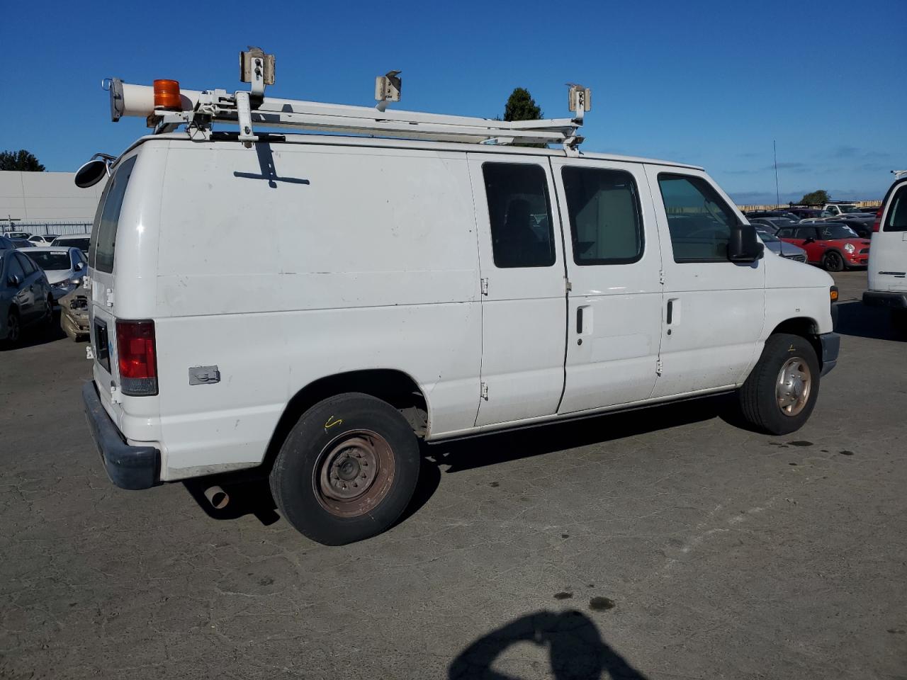 FORD ECONOLINE E250 VAN