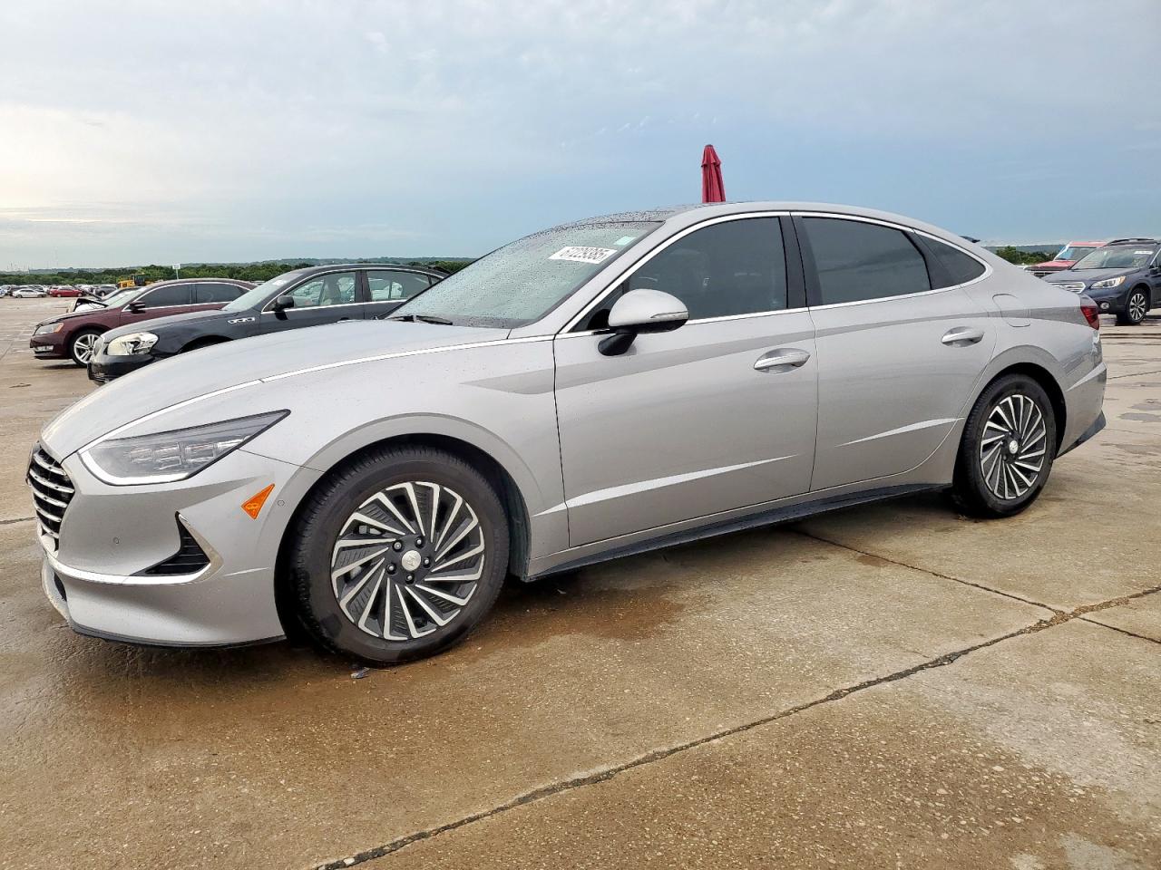 HYUNDAI SONATA HYBRID