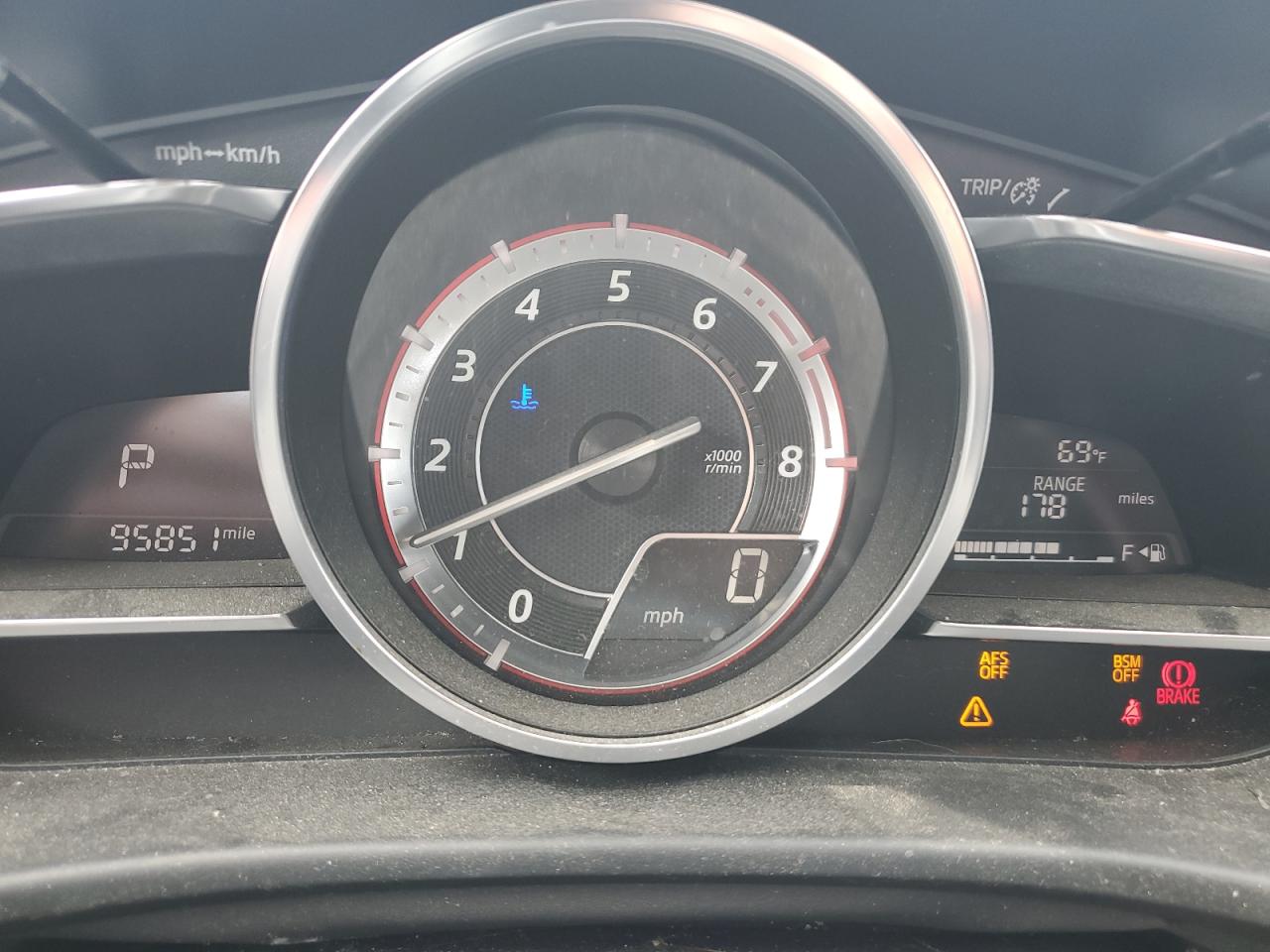 MAZDA 3 GRAND TOURING