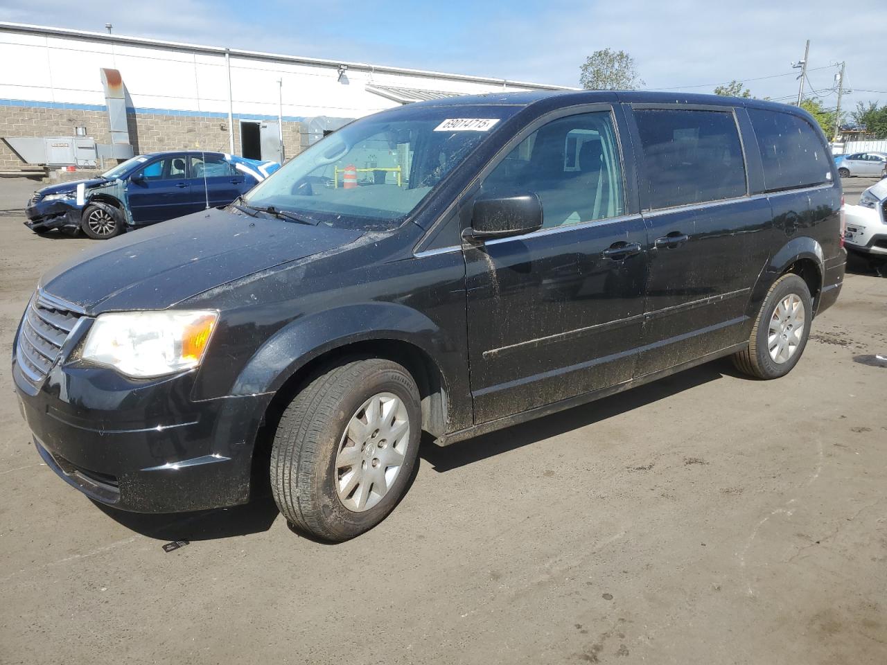 CHRYSLER TOWN & COUNTRY LX