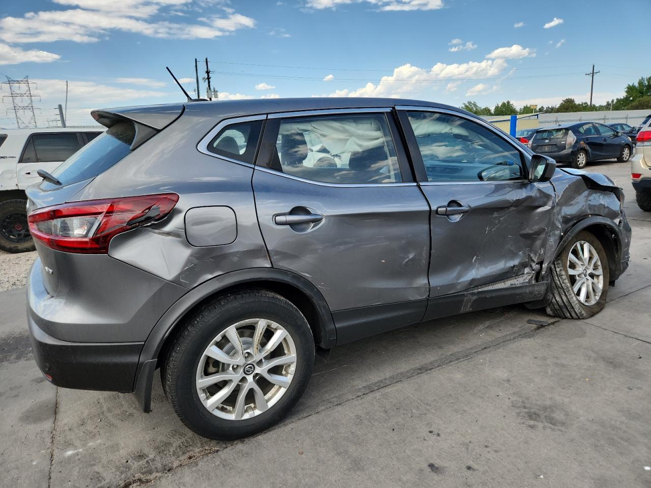 NISSAN ROGUE SPORT S