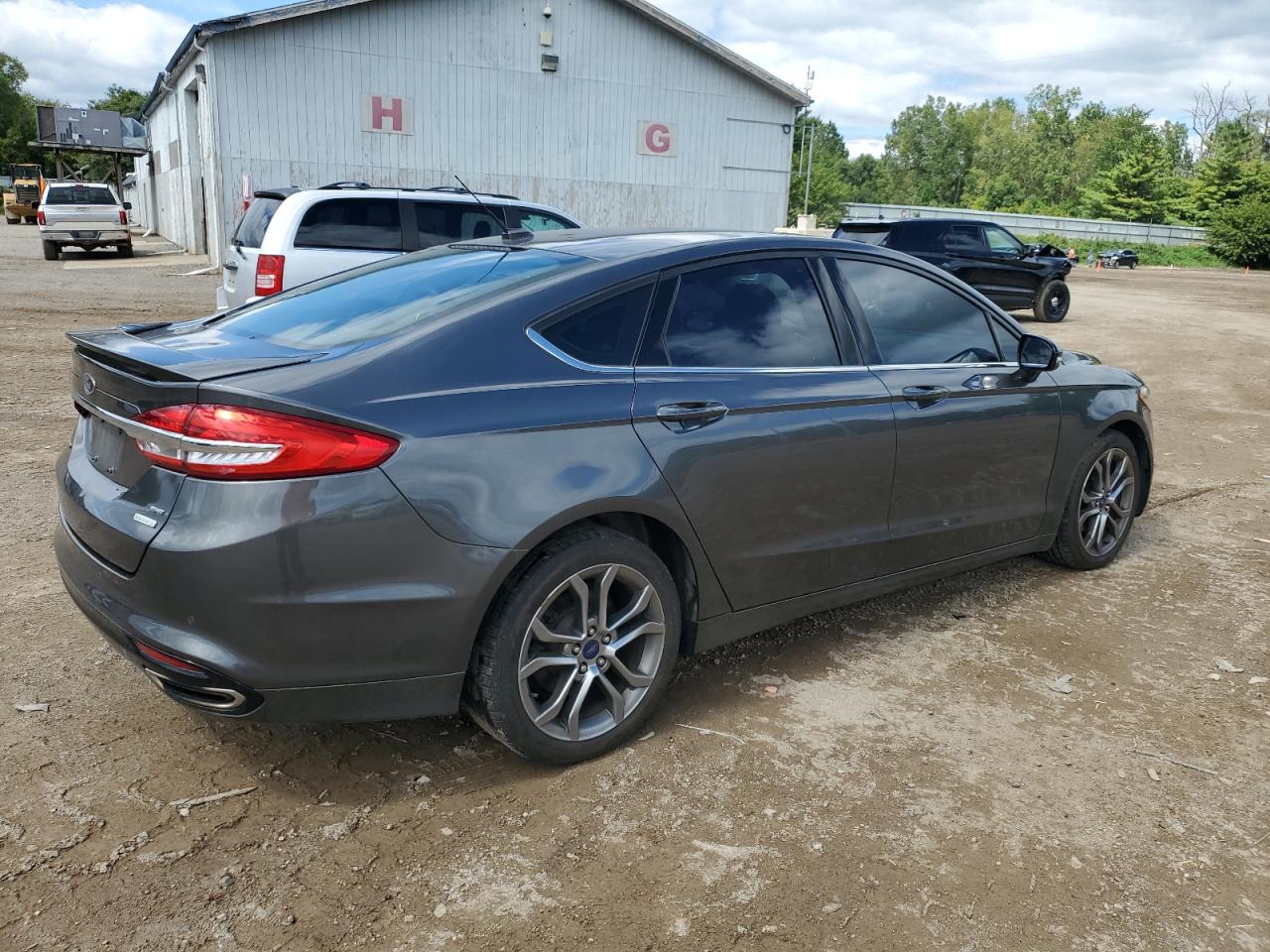 FORD FUSION SE