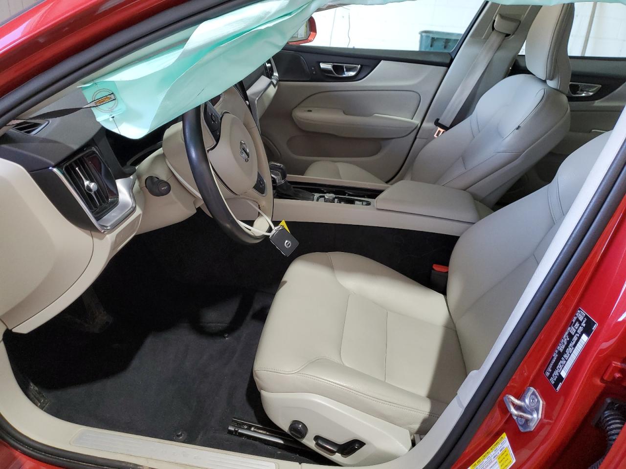 VOLVO S60 T6 MOMENTUM