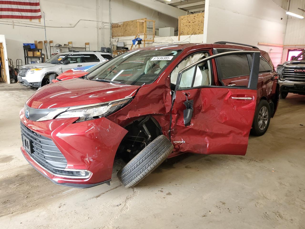 TOYOTA SIENNA XLE