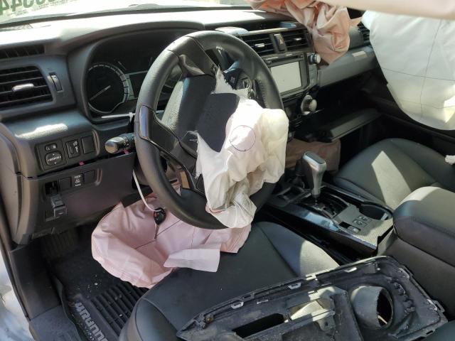 2019 TOYOTA 4RUNNER SR JTEBU5JR9K5667593