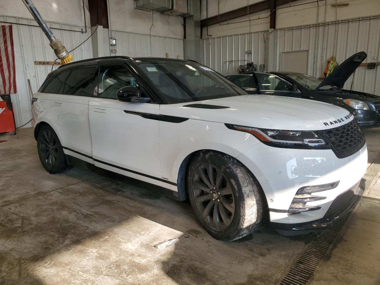 LAND ROVER RANGE ROVER R-DYNAMIC SE