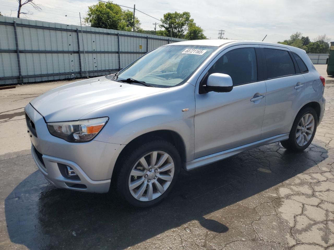 MITSUBISHI OUTLANDER SE