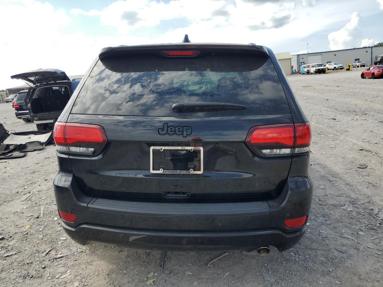 JEEP GRAND CHEROKEE LAREDO