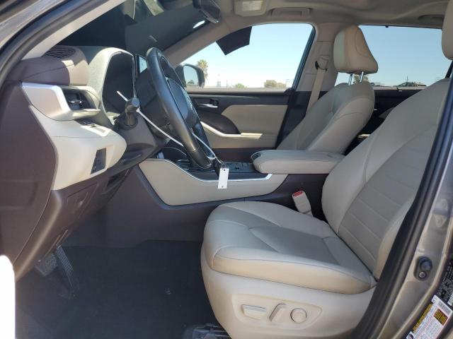 2022 TOYOTA HIGHLANDER XLE 5TDGZRAH8NS546692