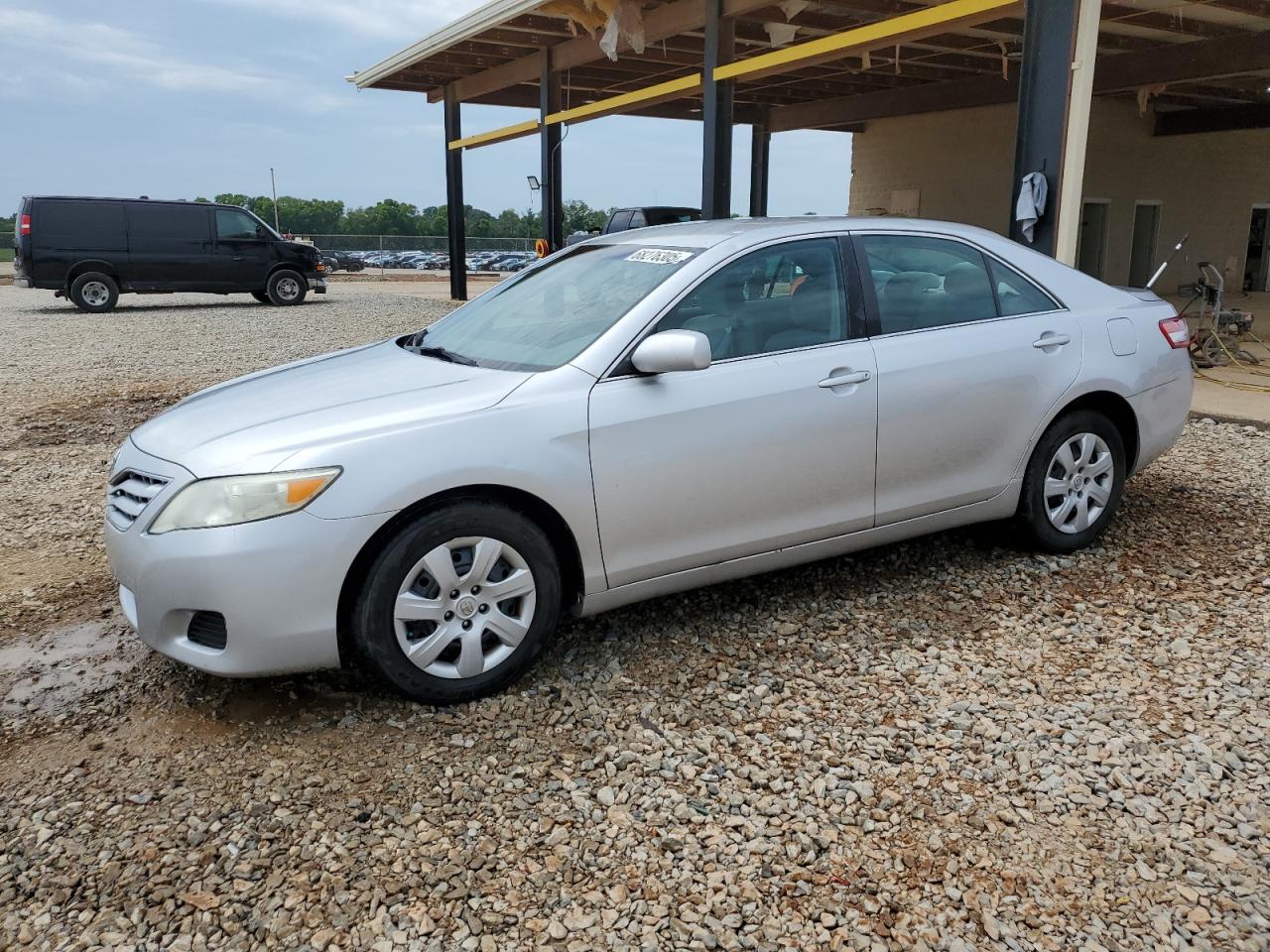 TOYOTA CAMRY BASE