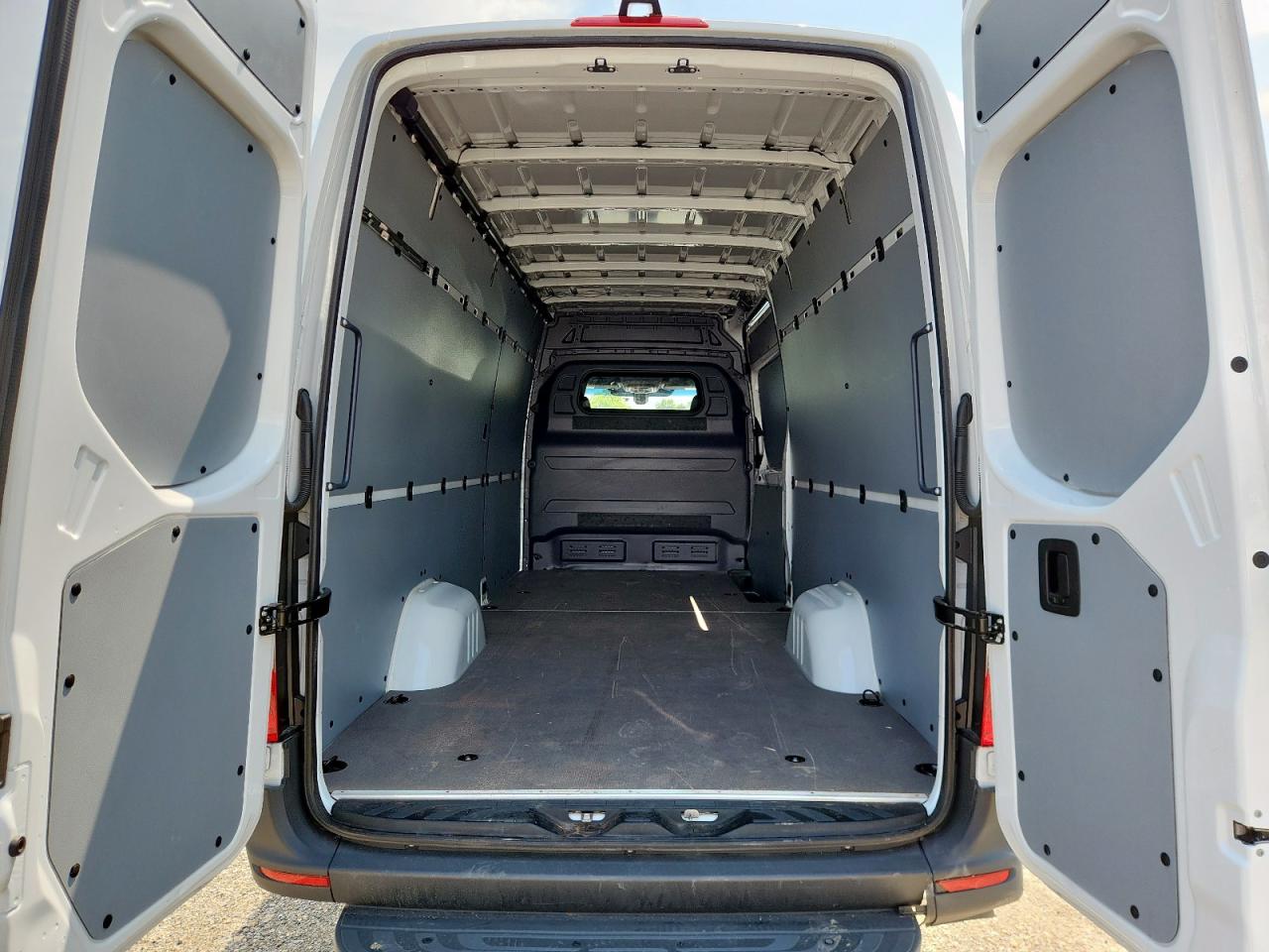 Lot #3302010047 2025 MERCEDES-BENZ SPRINTER 2