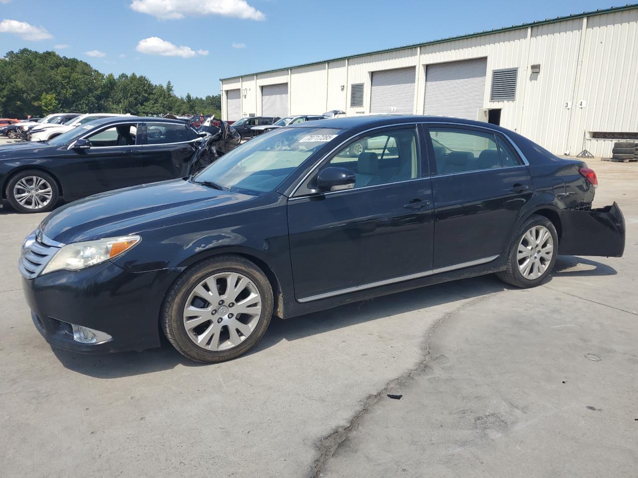 TOYOTA AVALON BASE