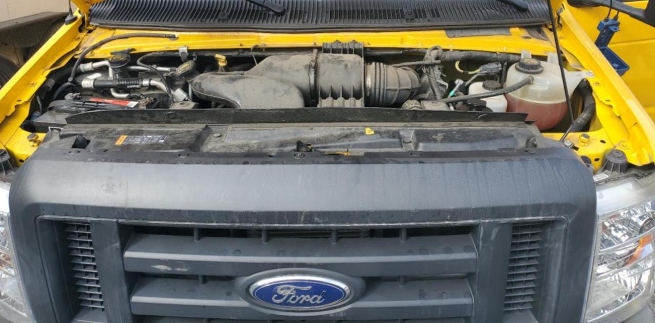 FORD ECONOLINE E350 SUPER DUTY CUTAWAY VAN