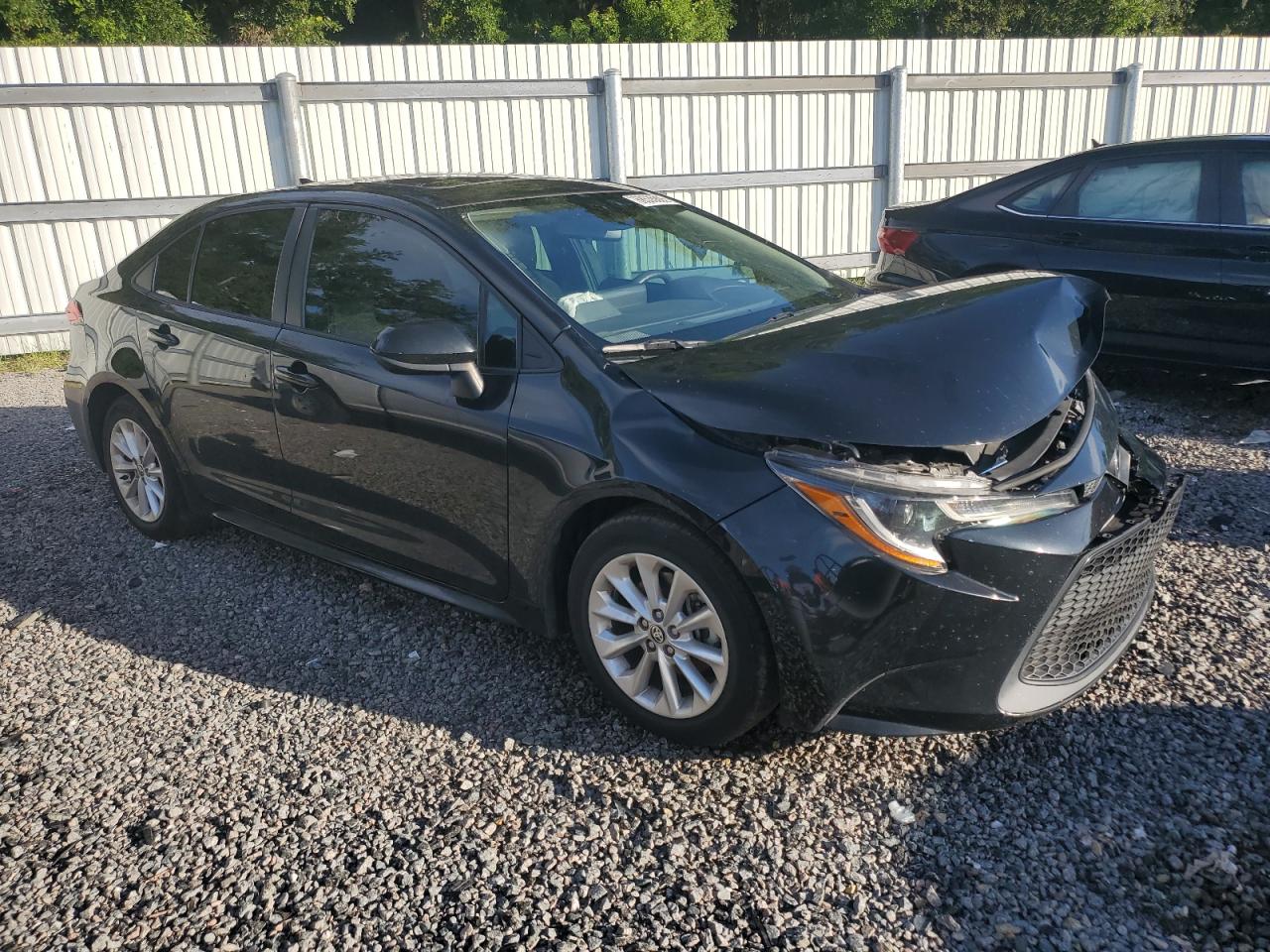 Lot #3318877953 2020 TOYOTA COROLLA LE