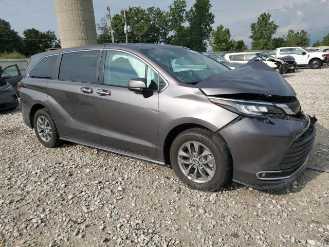 2022 TOYOTA SIENNA XLE 5TDYSKFC8NS041426