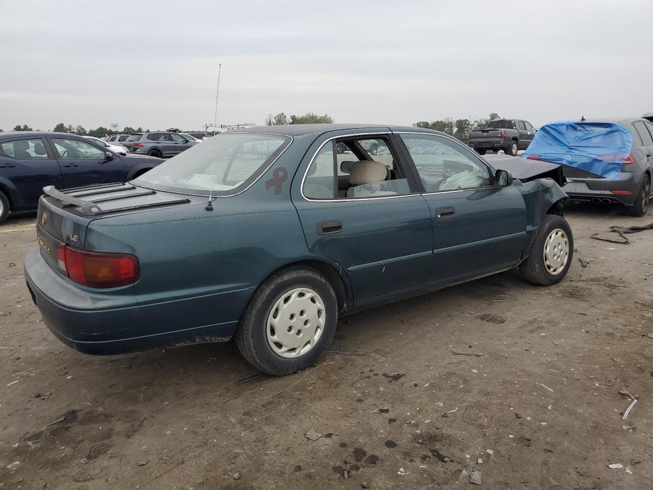 Lot #3302748015 1996 TOYOTA CAMRY DX