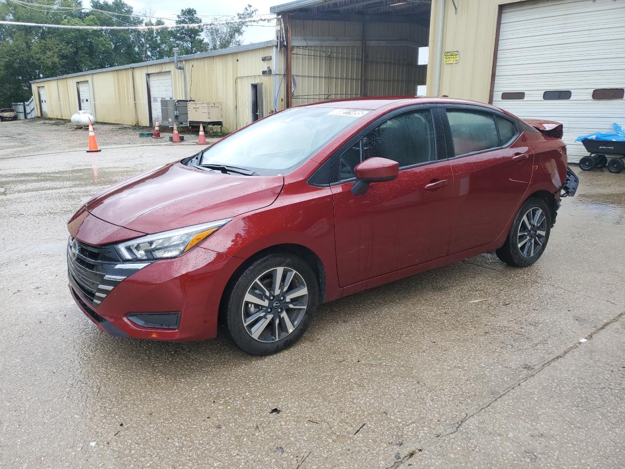 NISSAN VERSA SV