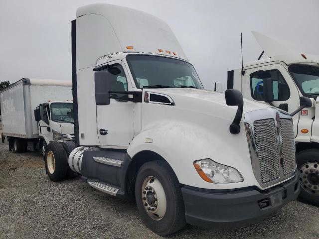 Global Auto Auctions: 2016 KENWORTH T680